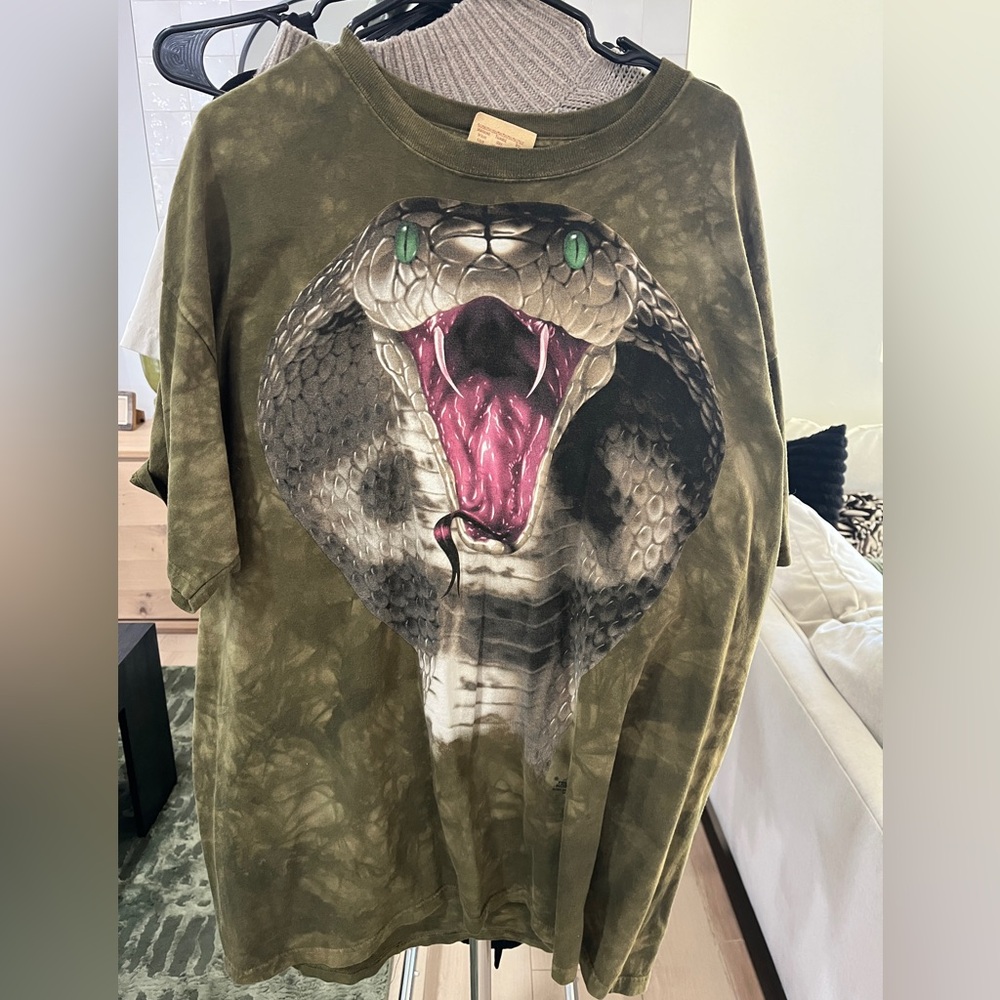 The Mountain Green Snake Graphic Tee